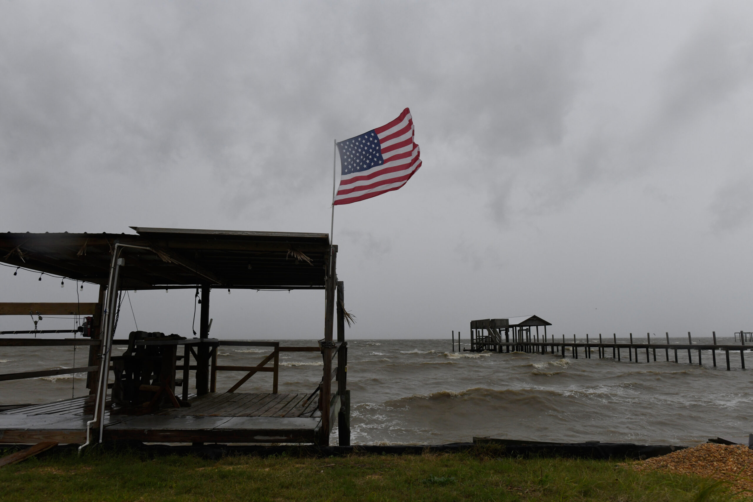 Hurricane Isaias lashes the US Gulf Coast with wind, rain hours before ...